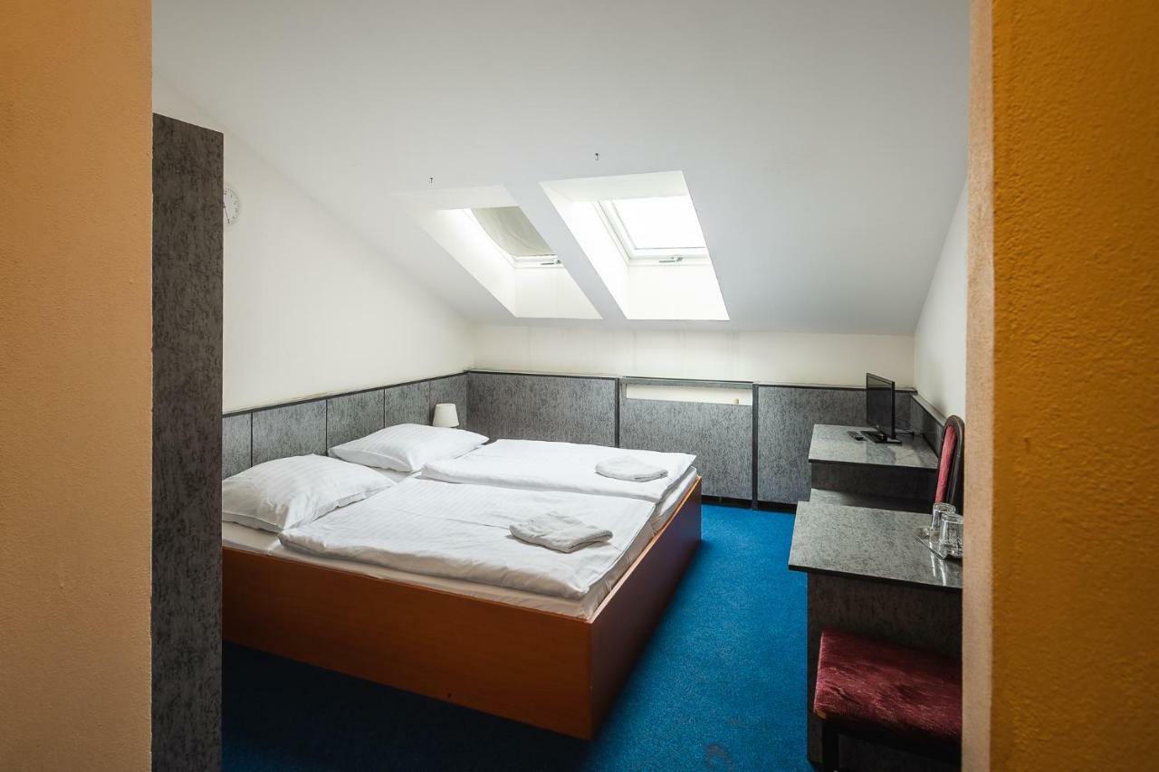 Hotel Alexander Praag Buitenkant foto